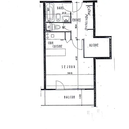 Blanc Apartment *